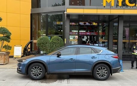 Mazda CX-4, 2021 год, 1 900 000 рублей, 5 фотография