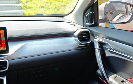 Geely Coolray I, 2022 год, 1 050 000 рублей, 26 фотография