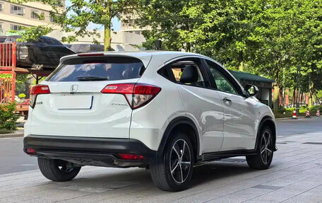 Honda Vezel, 2022 год, 1 228 000 рублей, 4 фотография