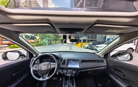 Honda Vezel, 2022 год, 1 228 000 рублей, 9 фотография