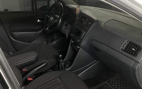 Volkswagen Polo VI (EU Market), 2015 год, 830 000 рублей, 4 фотография