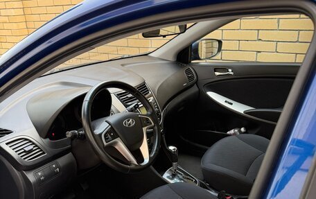 Hyundai Solaris II рестайлинг, 2011 год, 850 000 рублей, 5 фотография