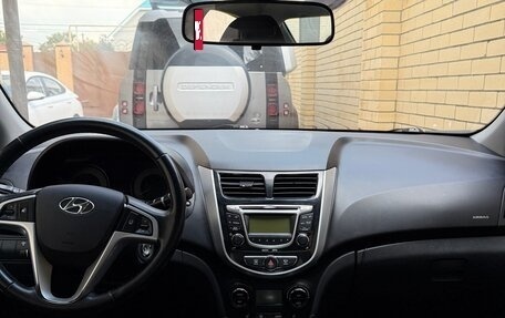 Hyundai Solaris II рестайлинг, 2011 год, 850 000 рублей, 8 фотография