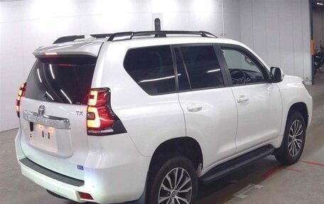 Toyota Land Cruiser Prado 150 рестайлинг 2, 2020 год, 4 200 333 рублей, 6 фотография