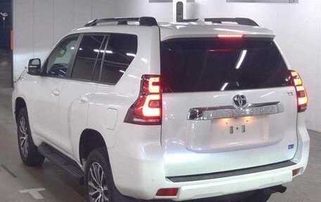 Toyota Land Cruiser Prado 150 рестайлинг 2, 2020 год, 4 200 333 рублей, 5 фотография