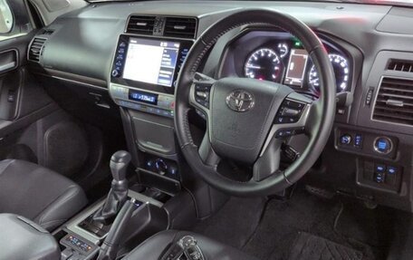 Toyota Land Cruiser Prado 150 рестайлинг 2, 2020 год, 4 200 333 рублей, 8 фотография