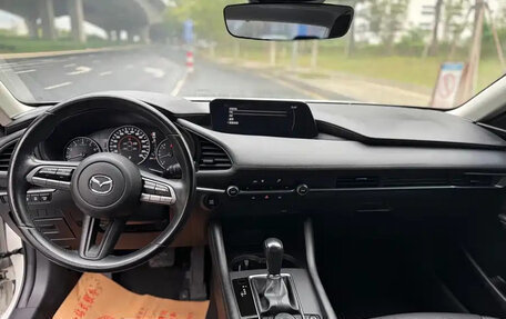 Mazda 3, 2022 год, 1 240 000 рублей, 9 фотография