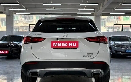 Mercedes-Benz GLA, 2022 год, 1 960 000 рублей, 5 фотография