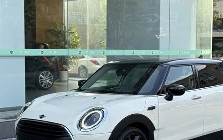 MINI Clubman, 2022 год, 1 890 000 рублей, 2 фотография