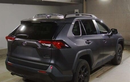 Toyota RAV4, 2022 год, 2 800 333 рублей, 6 фотография