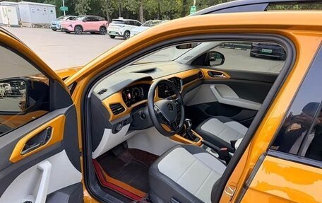 Volkswagen T-Cross I, 2021 год, 1 270 007 рублей, 12 фотография