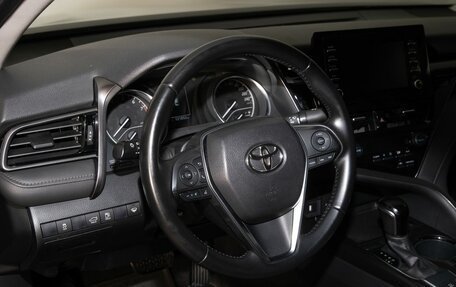 Toyota Camry, 2021 год, 2 520 000 рублей, 5 фотография