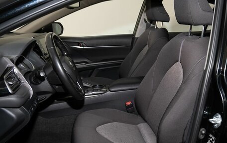 Toyota Camry, 2021 год, 2 520 000 рублей, 6 фотография