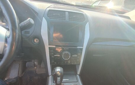 Ford Explorer VI, 2013 год, 1 400 000 рублей, 6 фотография