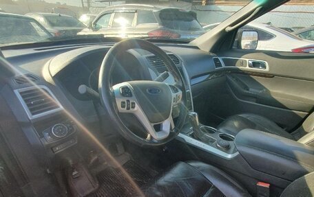 Ford Explorer VI, 2013 год, 1 400 000 рублей, 5 фотография