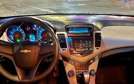 Chevrolet Cruze II, 2012 год, 670 000 рублей, 5 фотография