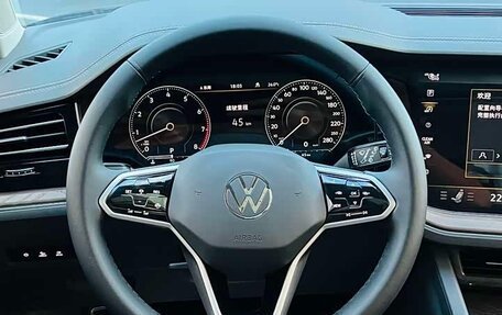 Volkswagen Touareg III, 2022 год, 4 300 000 рублей, 7 фотография