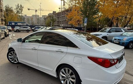 Hyundai Sonata VI, 2011 год, 1 150 000 рублей, 2 фотография