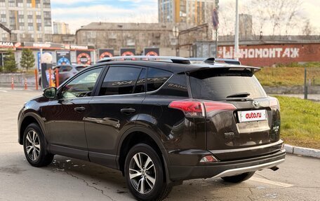 Toyota RAV4, 2016 год, 2 299 000 рублей, 2 фотография