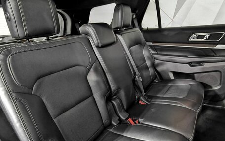 Ford Explorer VI, 2016 год, 2 195 000 рублей, 14 фотография