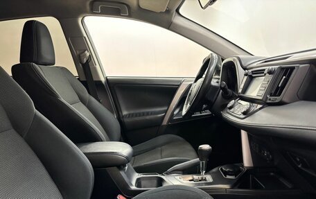 Toyota RAV4, 2016 год, 2 095 000 рублей, 11 фотография