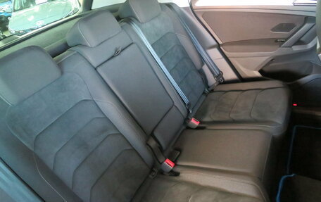 Volkswagen Tiguan II, 2017 год, 2 800 000 рублей, 4 фотография