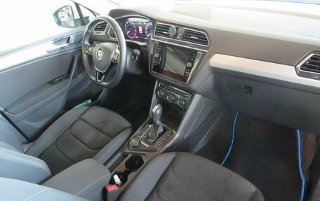 Volkswagen Tiguan II, 2017 год, 2 800 000 рублей, 3 фотография