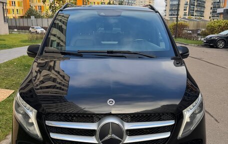 Mercedes-Benz V-Класс, 2019 год, 4 850 000 рублей, 1 фотография