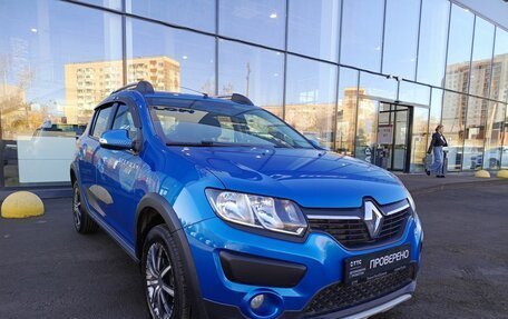 Renault Sandero II рестайлинг, 2018 год, 949 800 рублей, 3 фотография