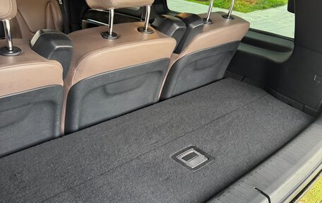 Mercedes-Benz V-Класс, 2019 год, 4 850 000 рублей, 10 фотография