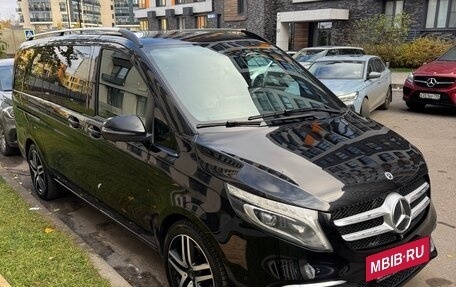 Mercedes-Benz V-Класс, 2019 год, 4 850 000 рублей, 2 фотография