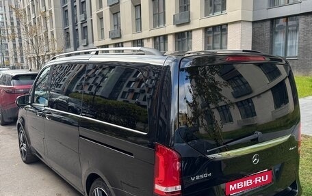 Mercedes-Benz V-Класс, 2019 год, 4 850 000 рублей, 4 фотография