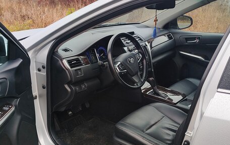 Toyota Camry, 2016 год, 2 300 000 рублей, 9 фотография