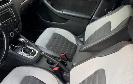 Volkswagen Jetta VI, 2014 год, 850 000 рублей, 13 фотография