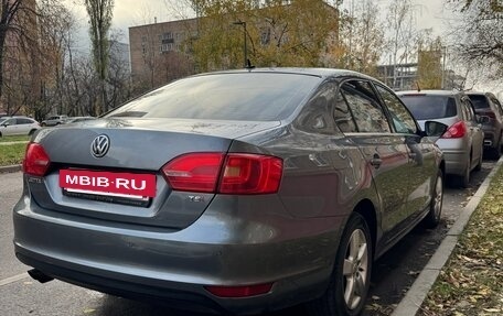Volkswagen Jetta VI, 2014 год, 850 000 рублей, 6 фотография