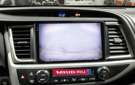 Toyota Highlander III, 2015 год, 2 571 700 рублей, 8 фотография