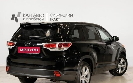 Toyota Highlander III, 2015 год, 2 571 700 рублей, 2 фотография