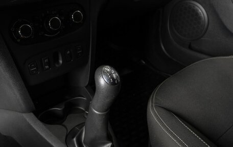 Renault Logan II, 2018 год, 720 500 рублей, 5 фотография