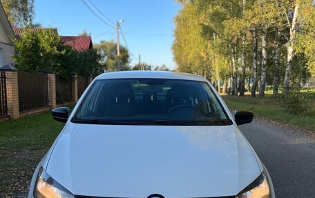 Volkswagen Polo VI (EU Market), 2014 год, 1 000 040 рублей, 2 фотография