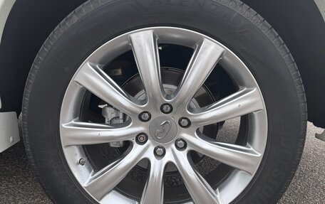 Infiniti QX80 I рестайлинг, 2014 год, 2 899 000 рублей, 16 фотография