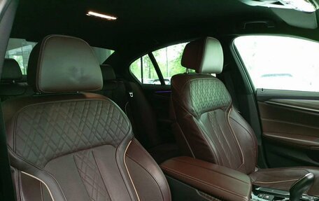 BMW 5 серия, 2018 год, 3 700 000 рублей, 13 фотография