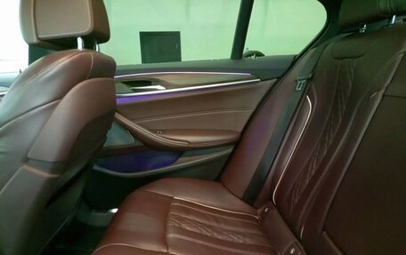 BMW 5 серия, 2018 год, 3 700 000 рублей, 31 фотография