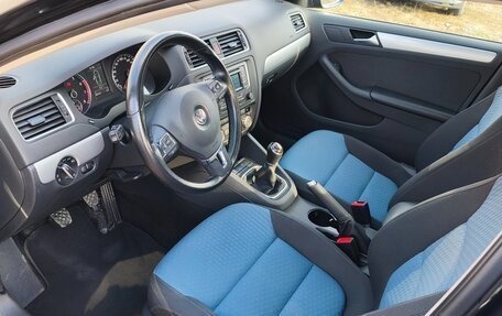 Volkswagen Jetta VI, 2013 год, 1 100 000 рублей, 4 фотография