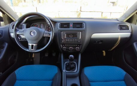 Volkswagen Jetta VI, 2013 год, 1 100 000 рублей, 8 фотография