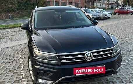 Volkswagen Tiguan II, 2017 год, 2 000 000 рублей, 2 фотография