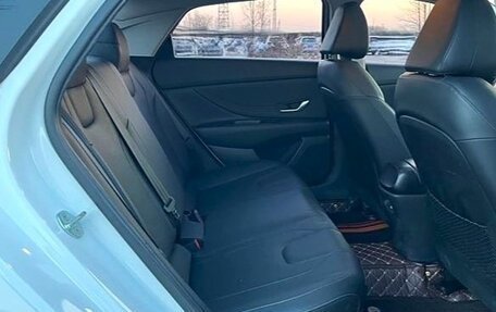 Hyundai Elantra, 2023 год, 1 490 000 рублей, 15 фотография