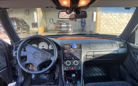 Mercedes-Benz C-Класс, 1998 год, 500 000 рублей, 3 фотография