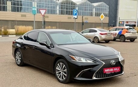 Lexus ES VII, 2019 год, 3 950 000 рублей, 3 фотография