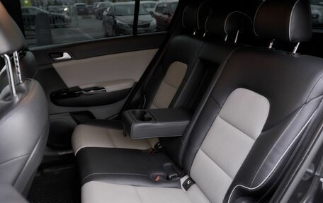 KIA Sportage IV рестайлинг, 2018 год, 2 289 000 рублей, 14 фотография