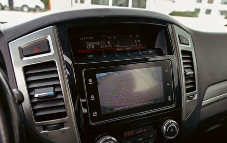 Mitsubishi Pajero IV, 2018 год, 3 055 000 рублей, 14 фотография